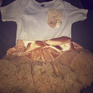 Tutu skirt/shirt outfit